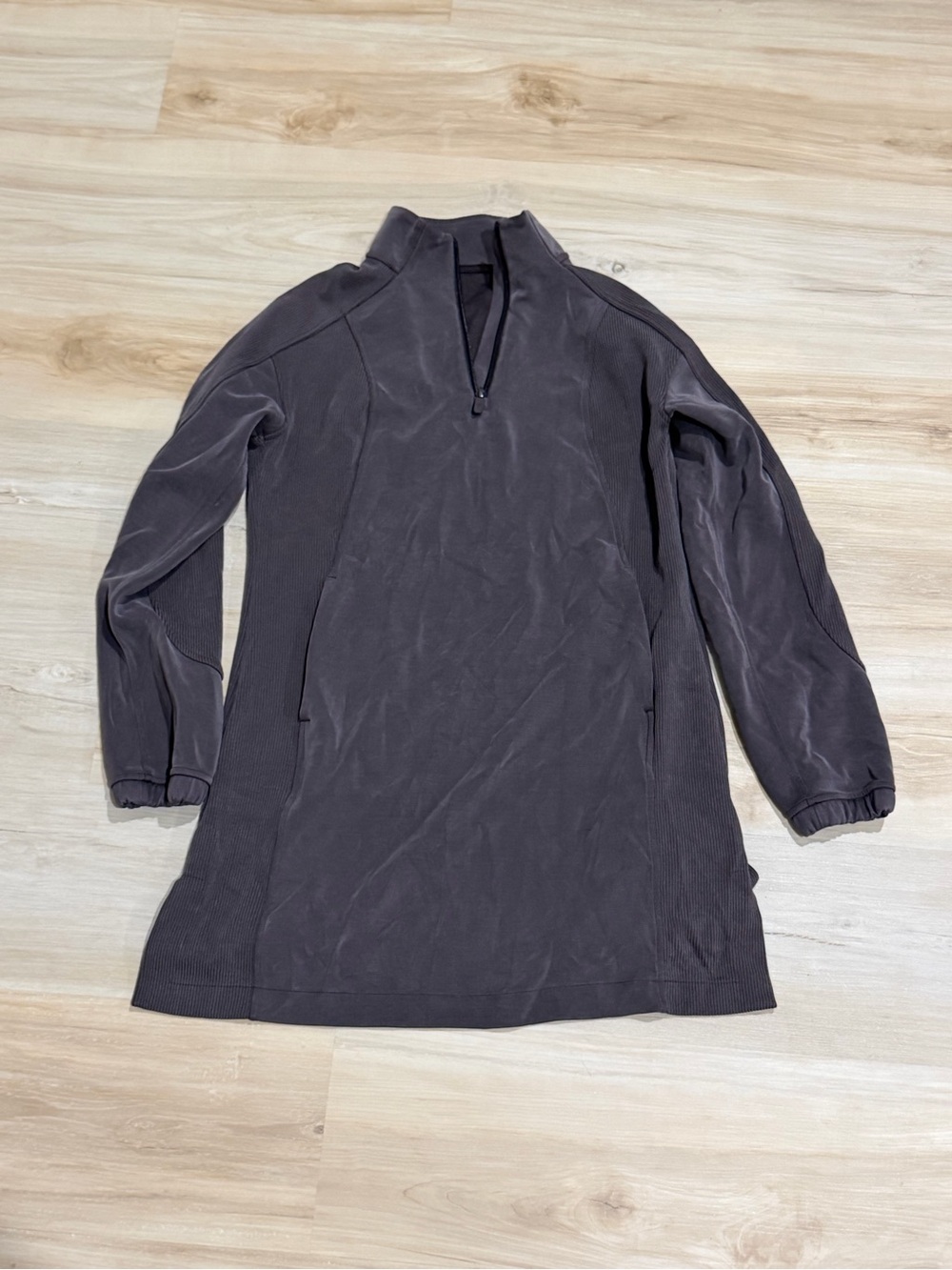 lululemon athletica Long Sleeve Half-Zip Tunic in Charcoal